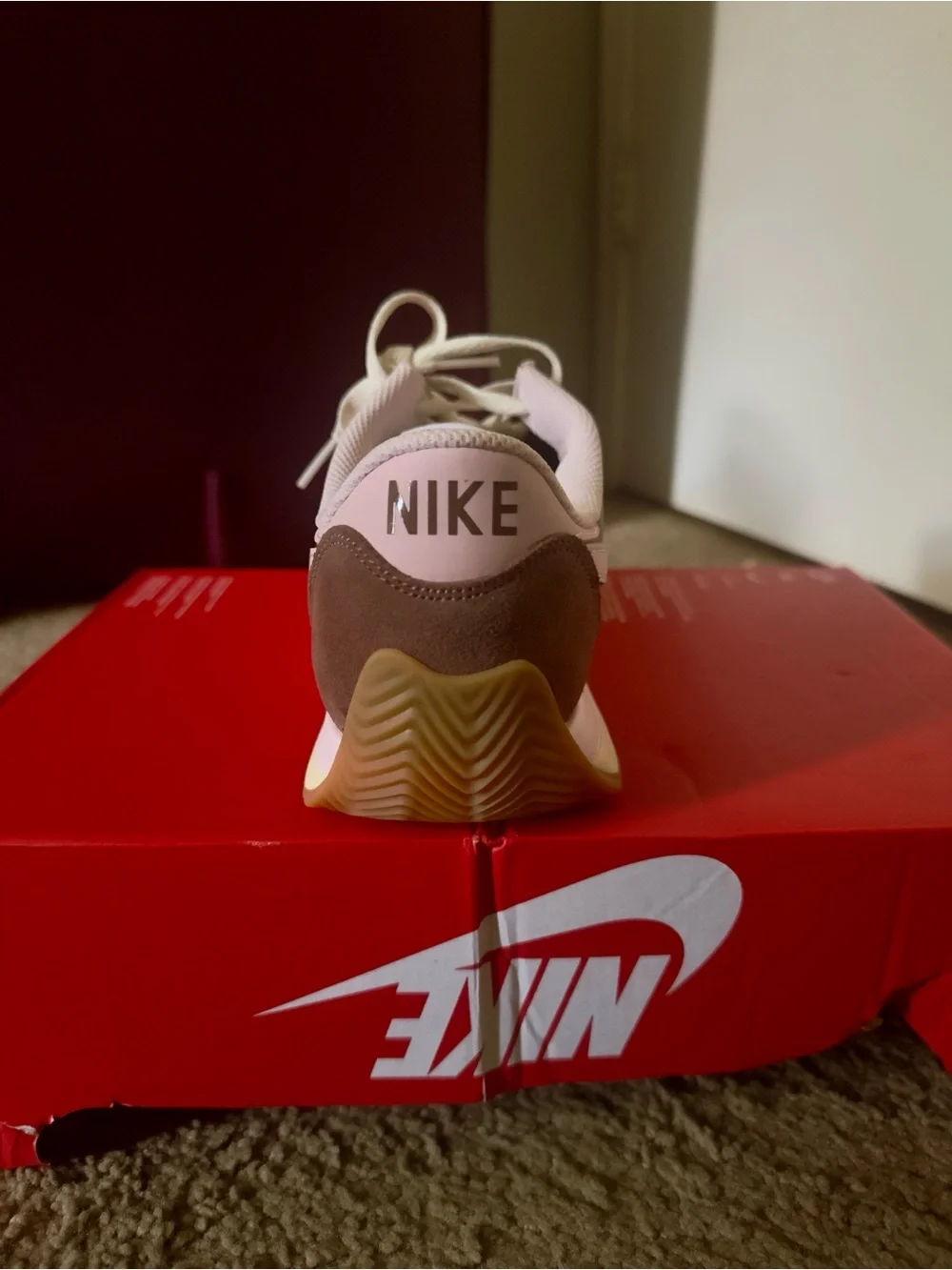 Nike Pacific Sneakers Size 10 W 8.5 M
